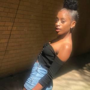 Meet your Posher, Ateka